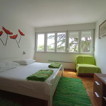 Calluna Apartment Split