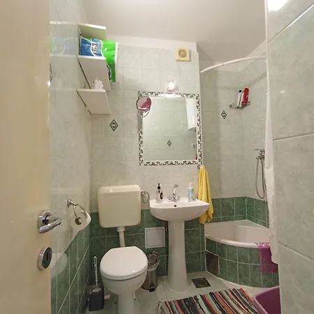 Calluna Apartment *
