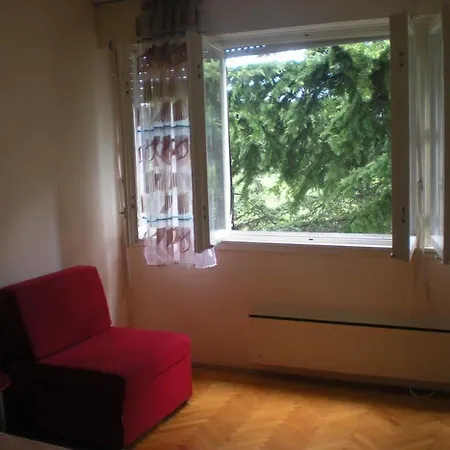 Calluna Apartment Split